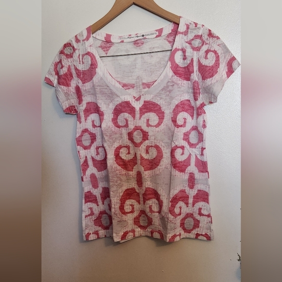 Stylish Pink and White Patterned Short Sleeve Top - Picture 3 of 5